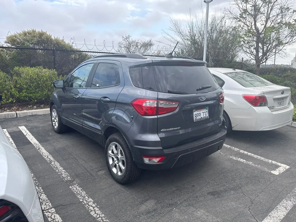 Used 2020 Gray Ford SE image 4