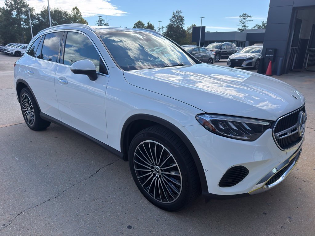 2026 Mercedes-Benz GLC Base