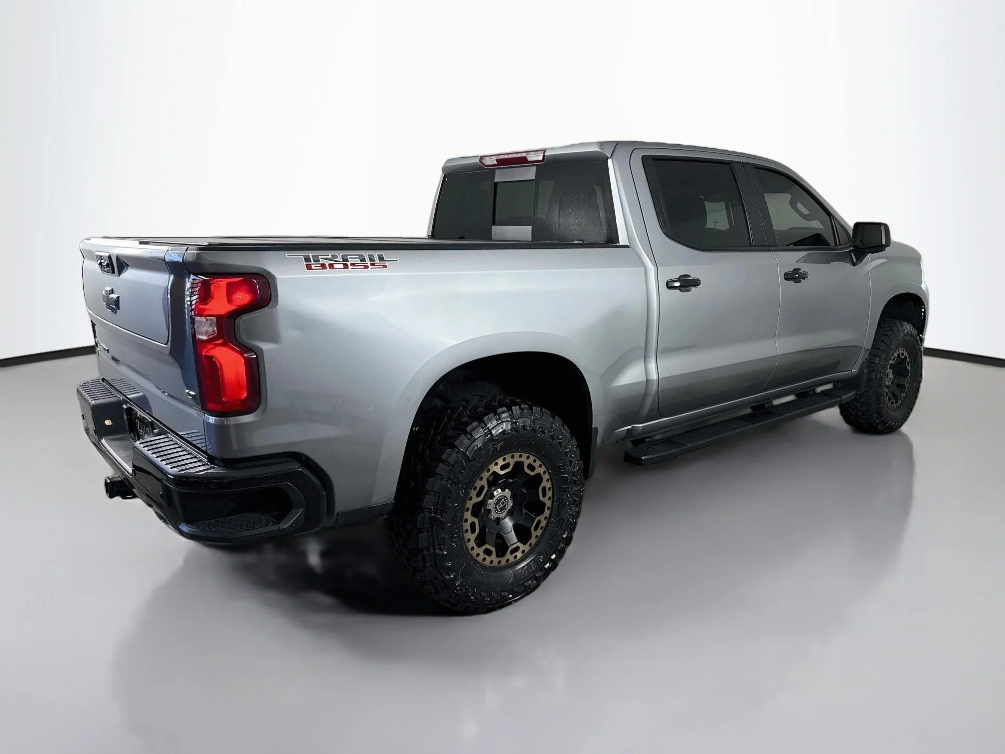 Used 2025 Sterling Gray Metallic Chevrolet LT Trail Boss image 7