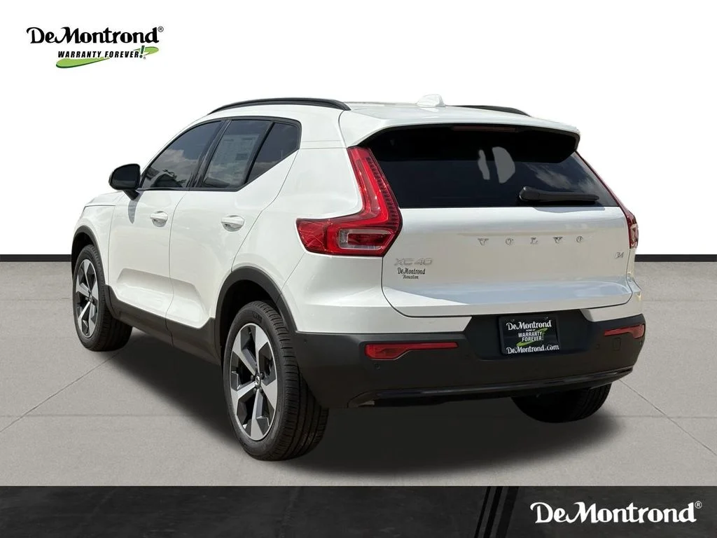 2026 Volvo XC40 Plus - Photo 7