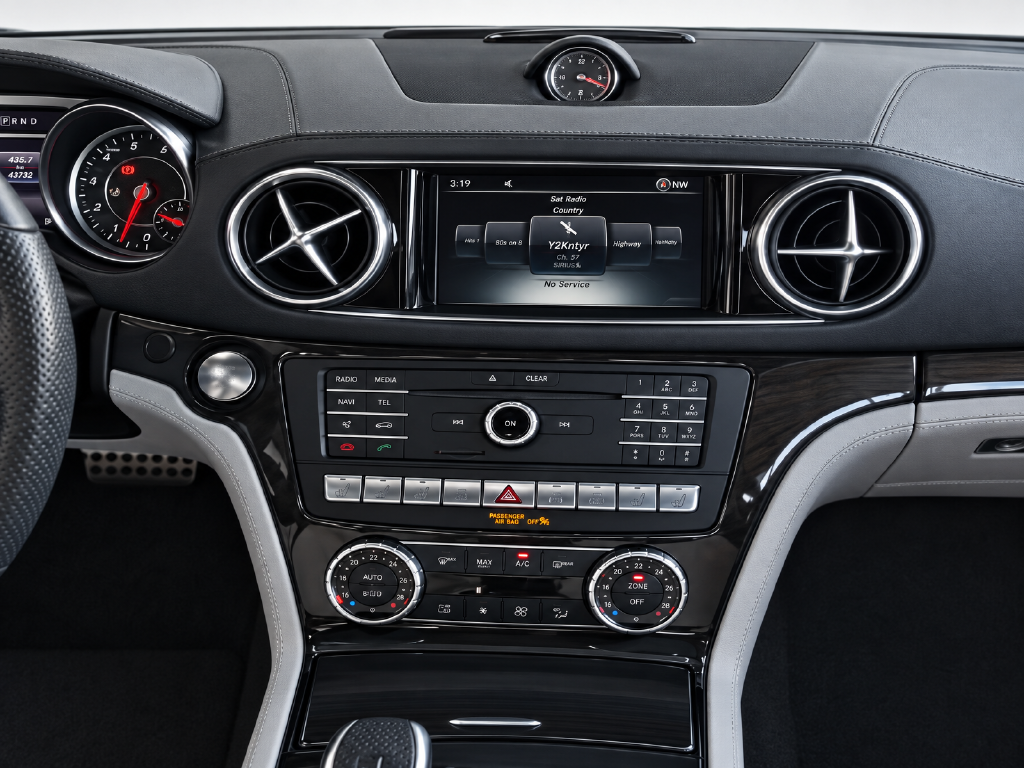 Used 2017 Black Mercedes-Benz SL 550 image 11