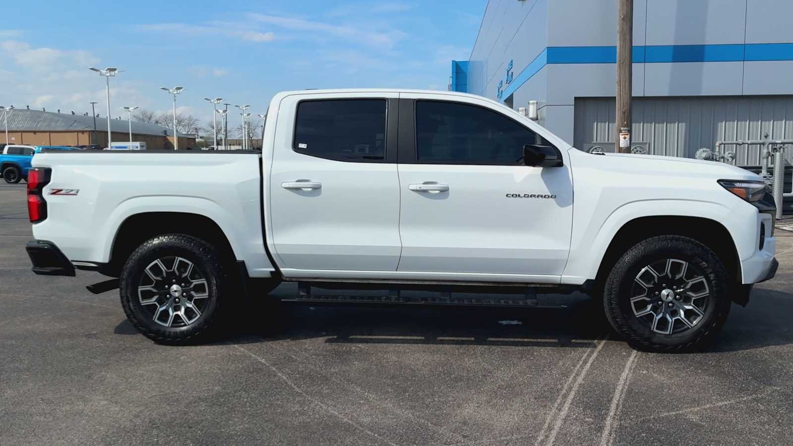 Certified Used 2023 Summit White Chevrolet Z71 image 13