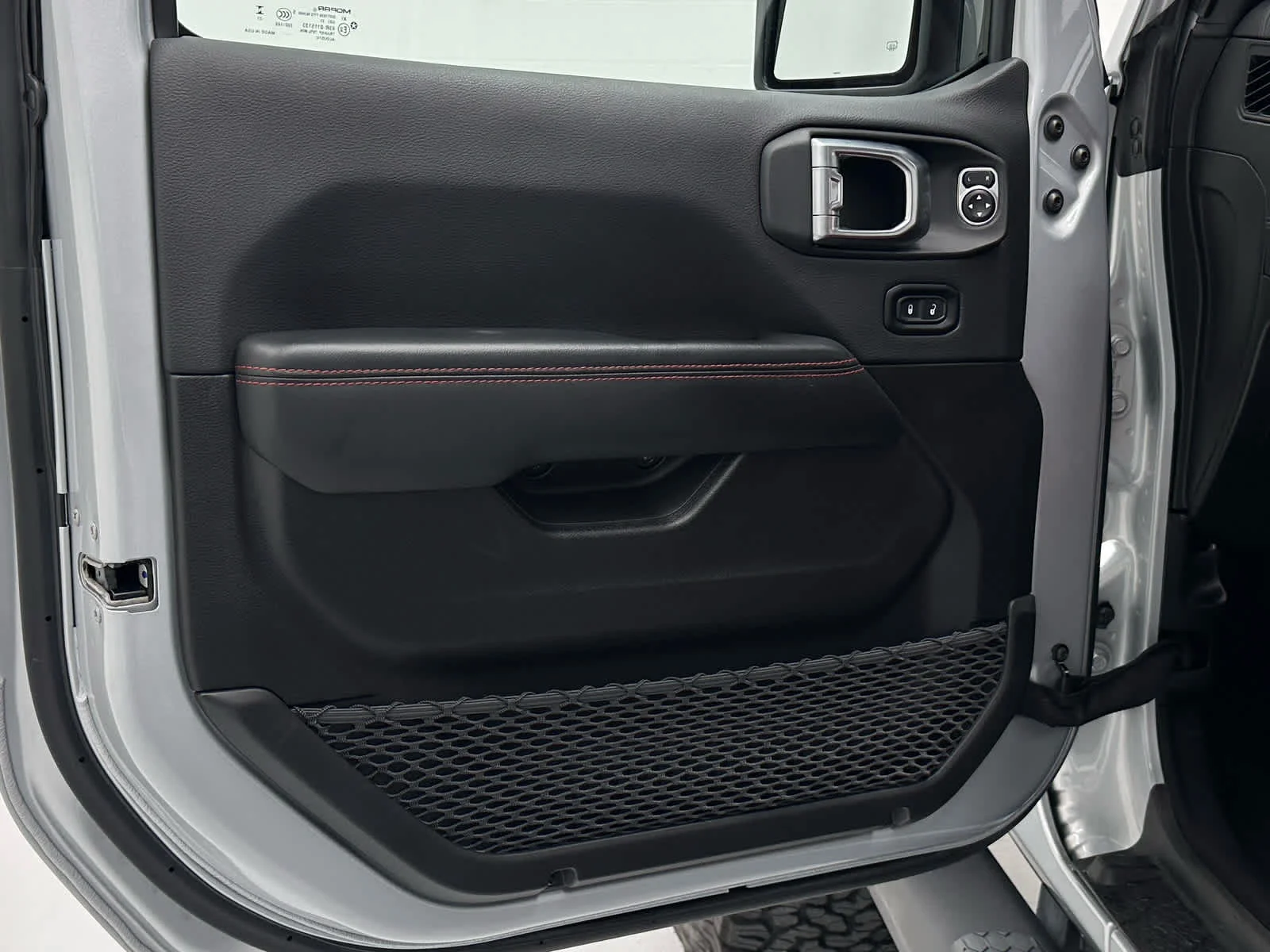 Used 2024 Silver Zynith Clearcoat Jeep Rubicon 392 image 23