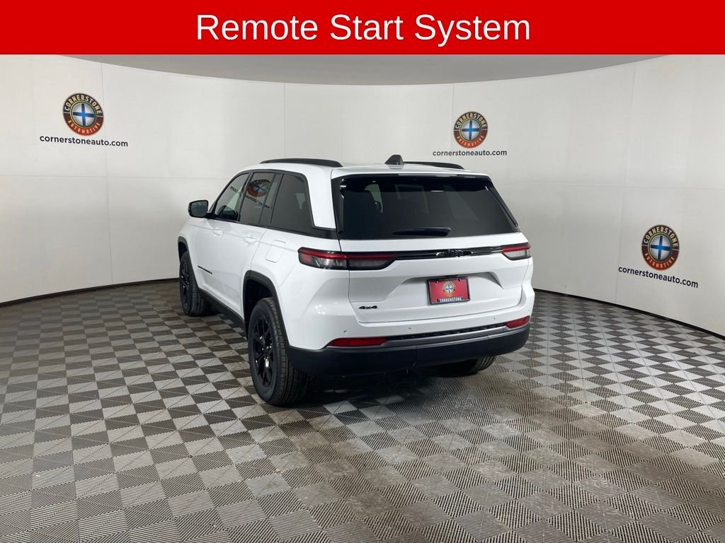 New 2026 Bright White Clear-Coat Exterior Paint Jeep Altitude image 20