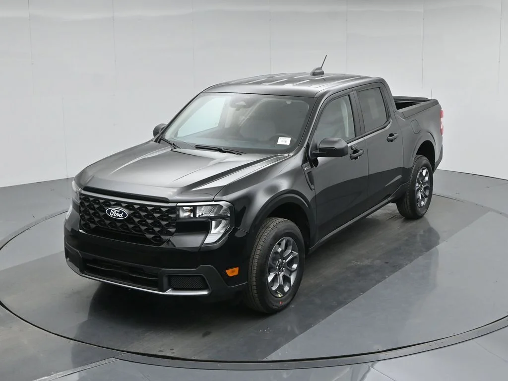 New 2026 Shadow Black Ford XLT image 34