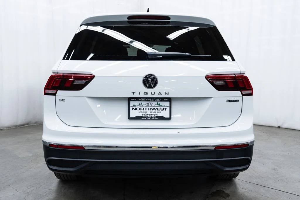 Used 2024 White Volkswagen 2.0T SE image 5