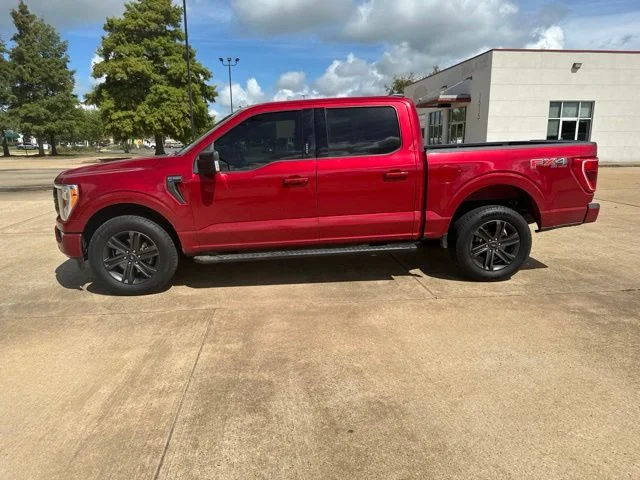 Used 2021 Red Ford XLT image 7