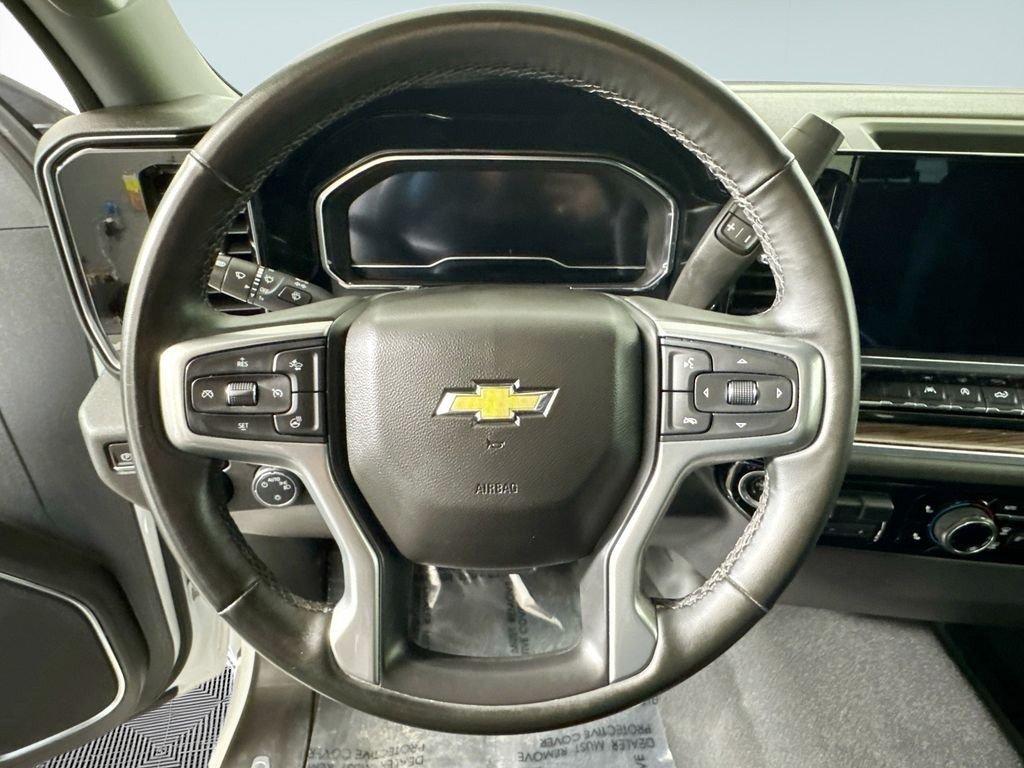 Used 2024 White Chevrolet LT image 36