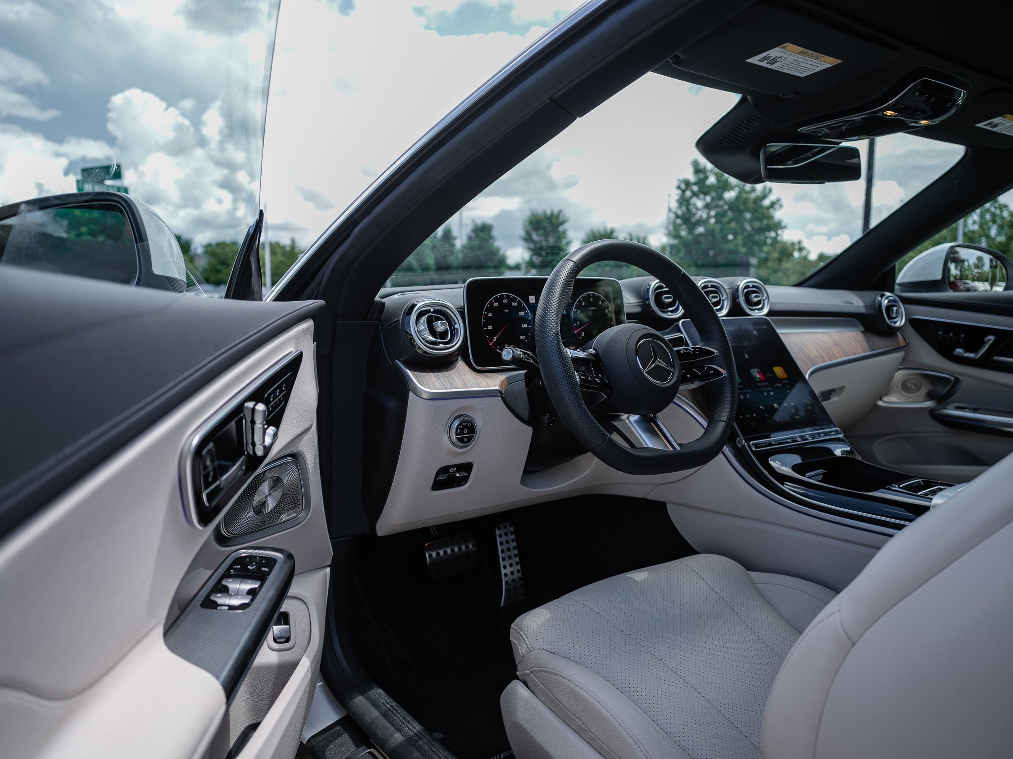 Used 2026  Mercedes-Benz  image 15
