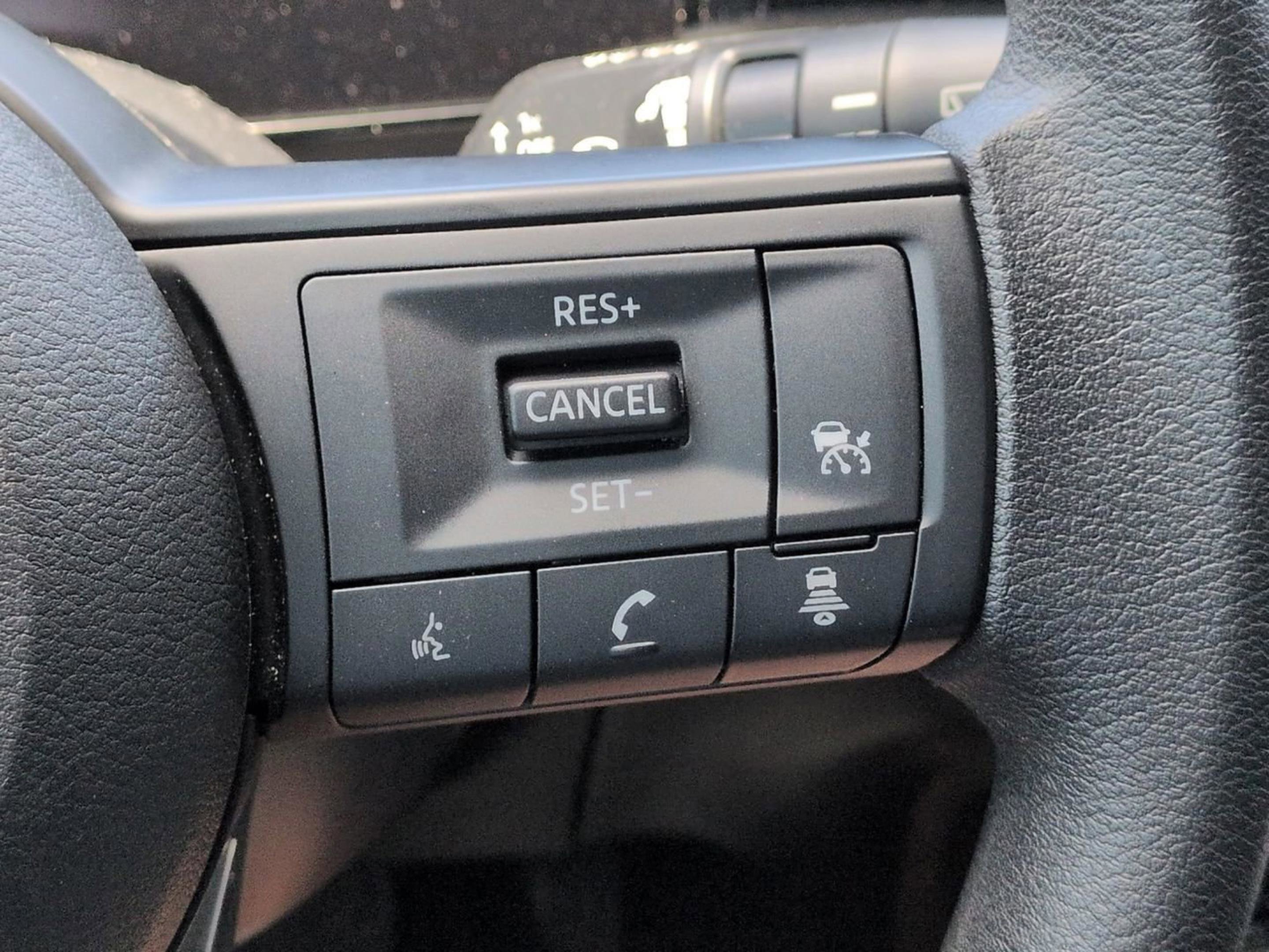 Used 2025 Canyon Bronze Metallic Nissan SV image 22