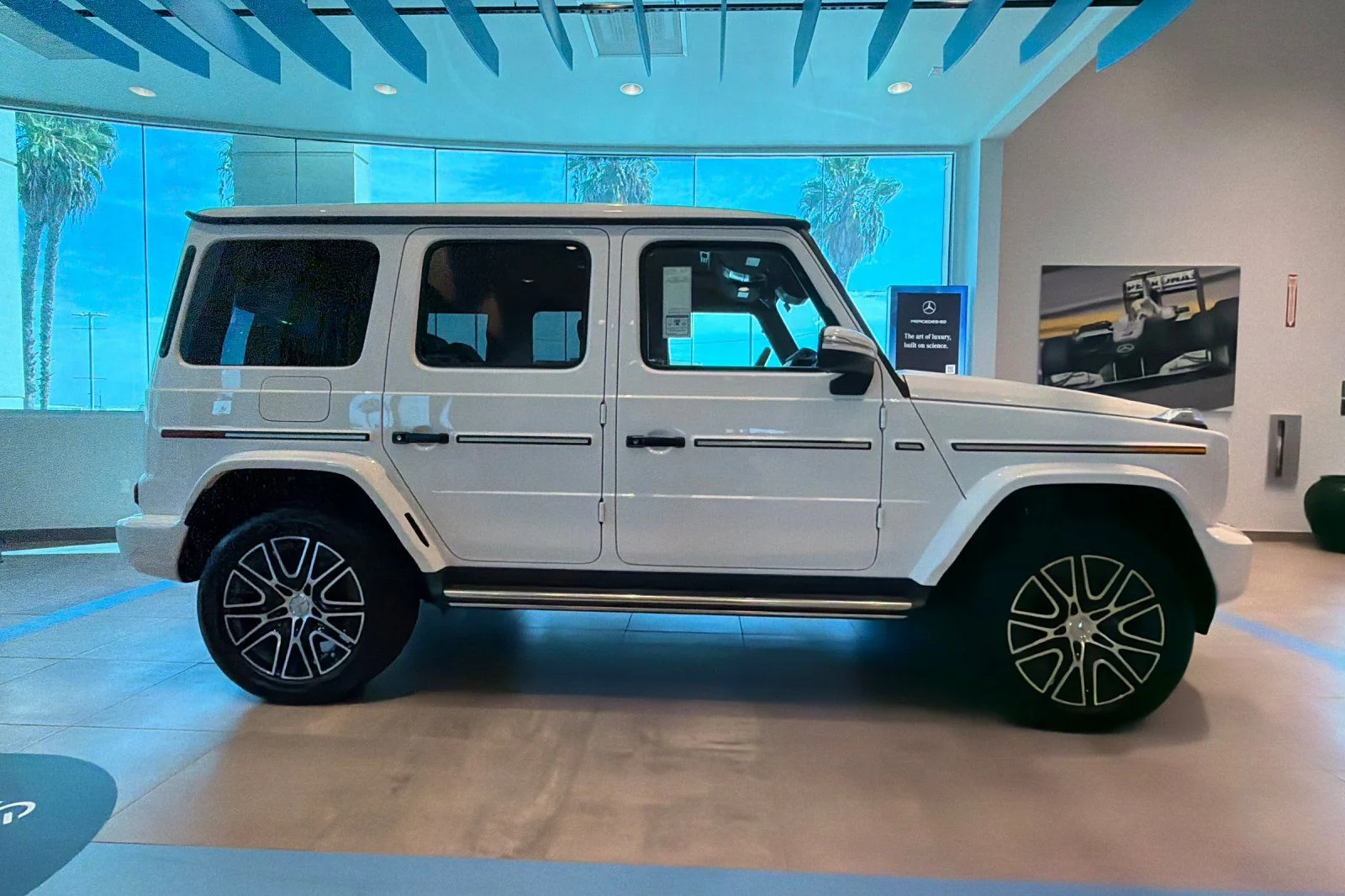 New 2027 Polar White Mercedes-Benz G 580 image 3