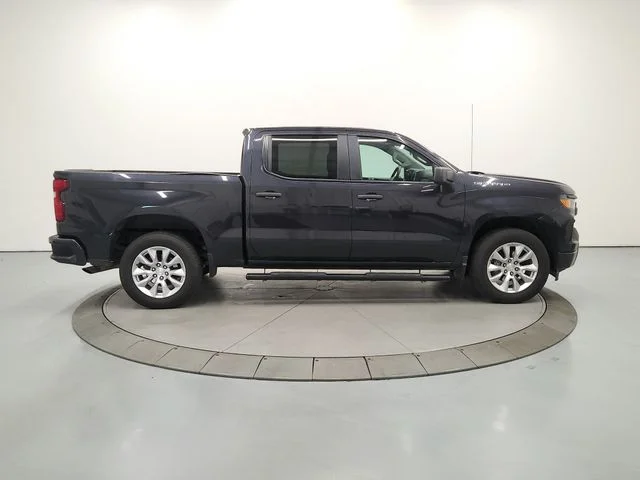 Used 2022 Gray Chevrolet Custom image 9