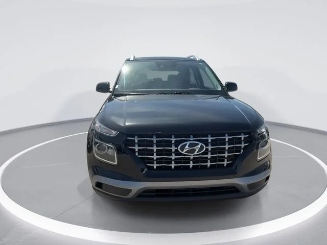 Used 2022 Black Hyundai SEL image 3
