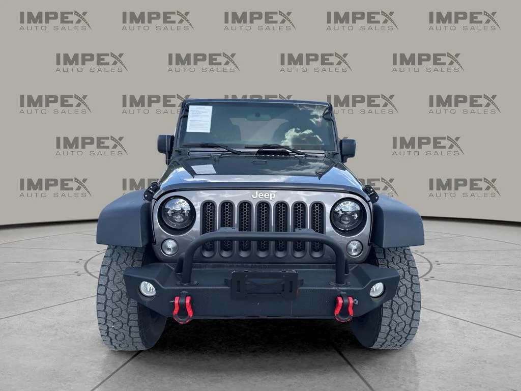 Used 2018 Gray Jeep Sport image 9