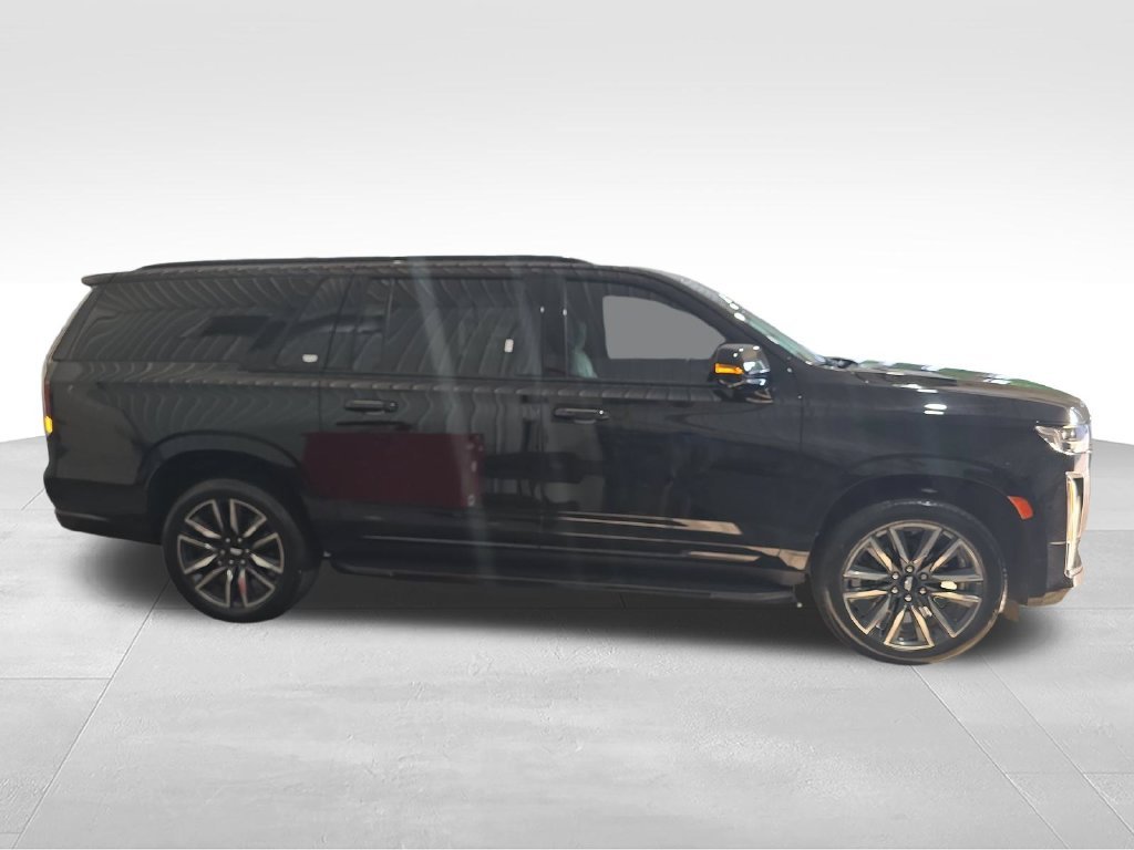 Used 2022 Black Cadillac Sport image 7