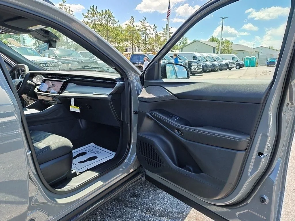 New 2026 Sting-Gray Clearcoat Jeep Laredo image 35