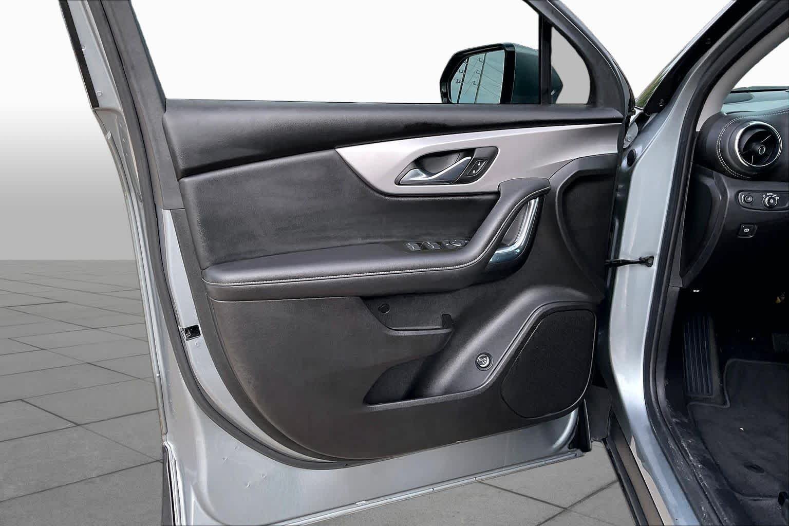 Used 2023 Sterling Gray Metallic Chevrolet LT image 21