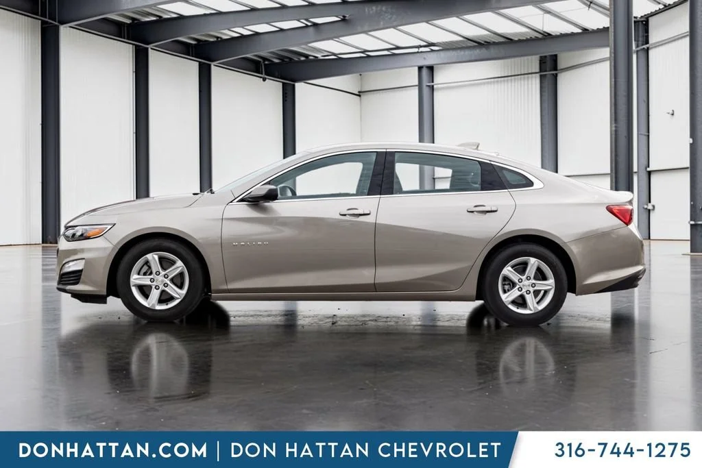 Used 2023 Chevrolet Malibu 1LT with VIN 1G1ZD5STXPF232959 for sale in Park City, KS