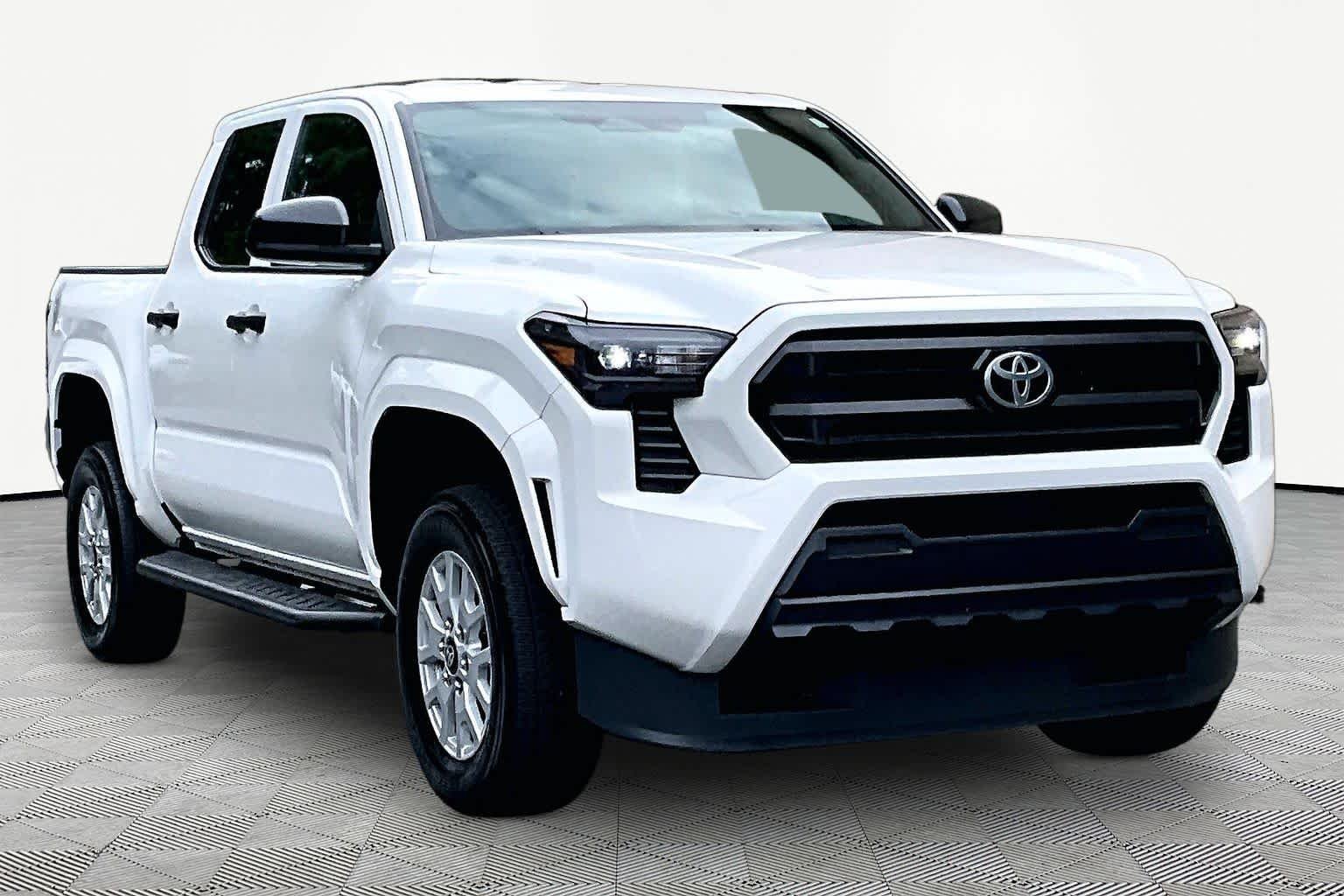 Certified Used 2024 Ice Cap Toyota SR image 3