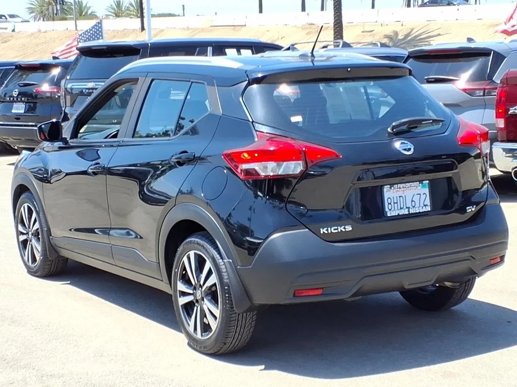 Used 2018 Black Nissan SV image 5