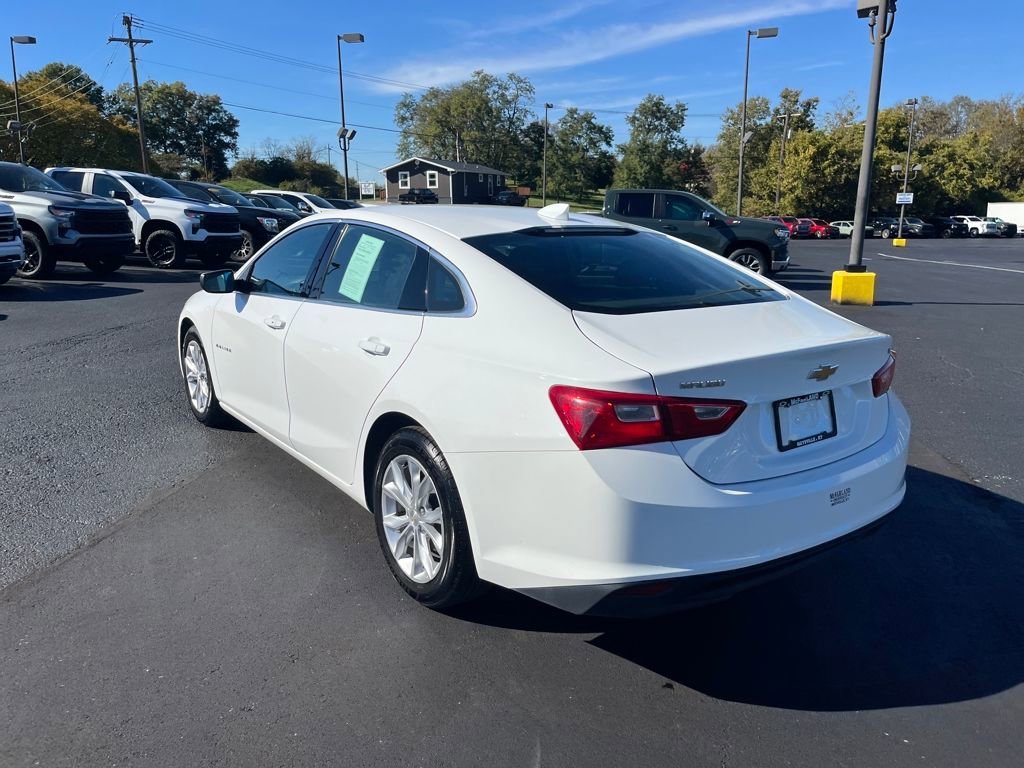 2023 Chevrolet Malibu 1LT photo 2
