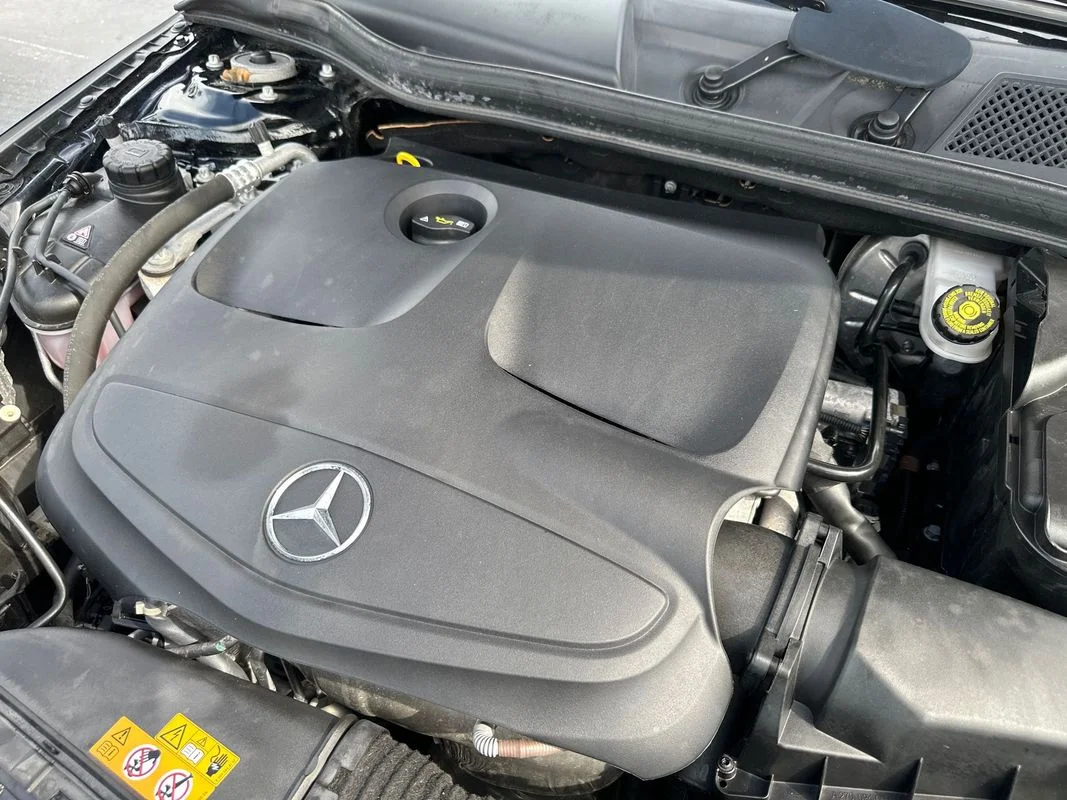 Used 2019 Black Mercedes-Benz 4MATIC® image 10