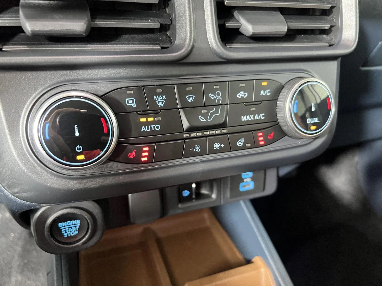 Used 2024 Oxford White Ford LARIAT image 20