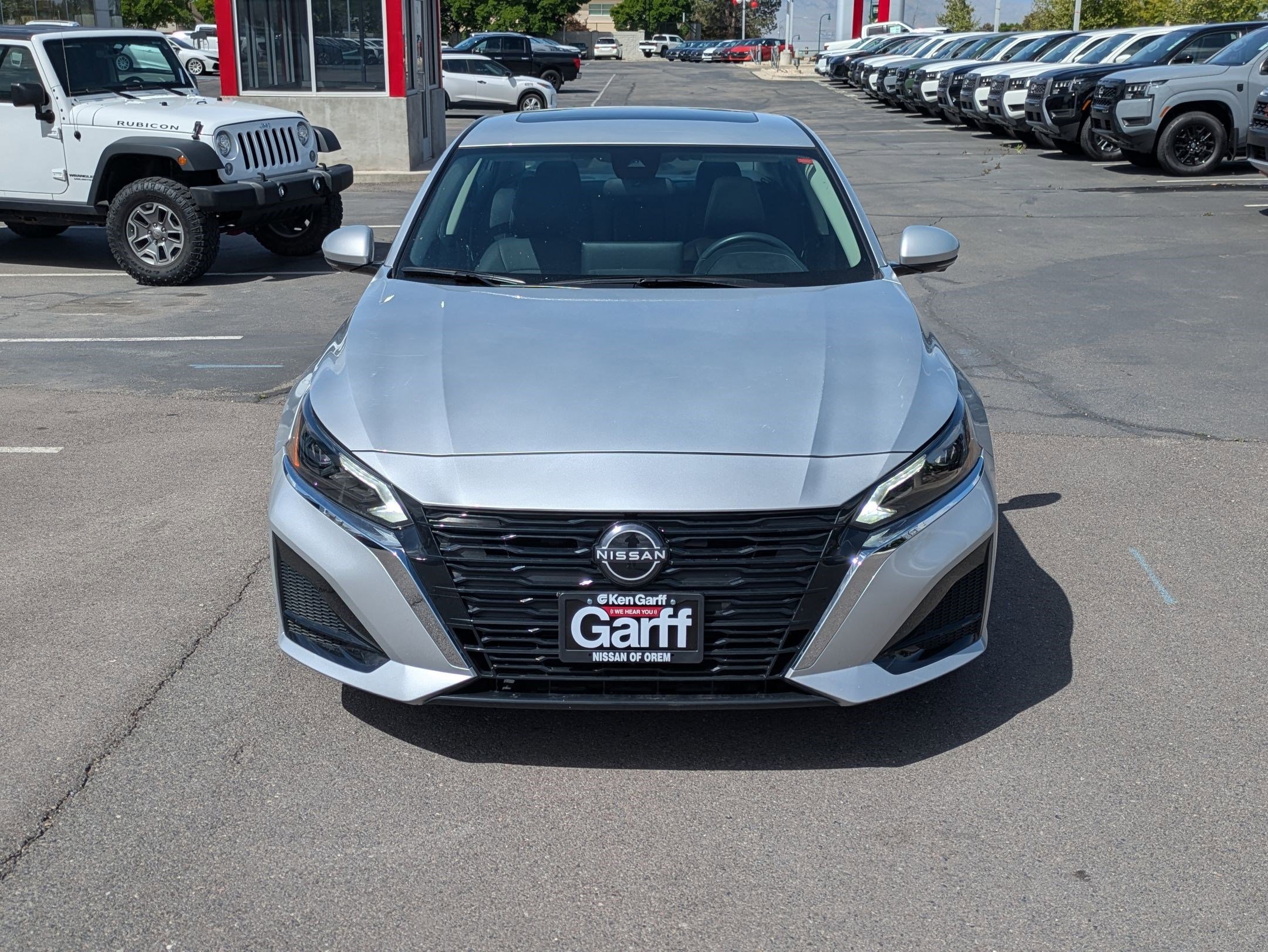 Used 2023 Brilliant Silver Metallic Nissan 2.5 SL image 9