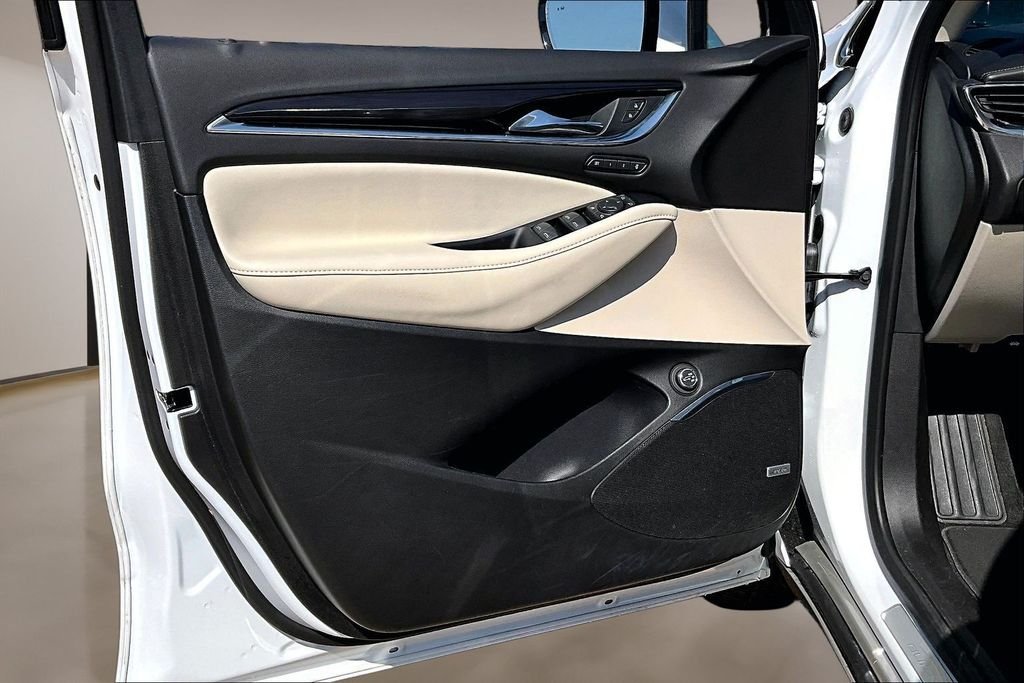 Used 2023 White Buick Premium Group image 18