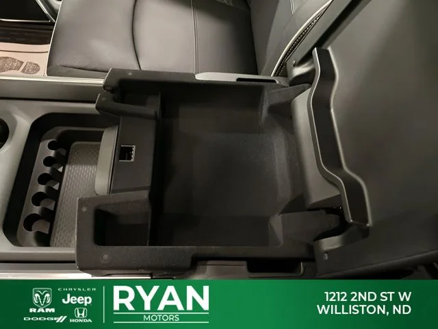 New 2026 Bright White Clear-Coat Exterior Paint RAM Laramie image 38
