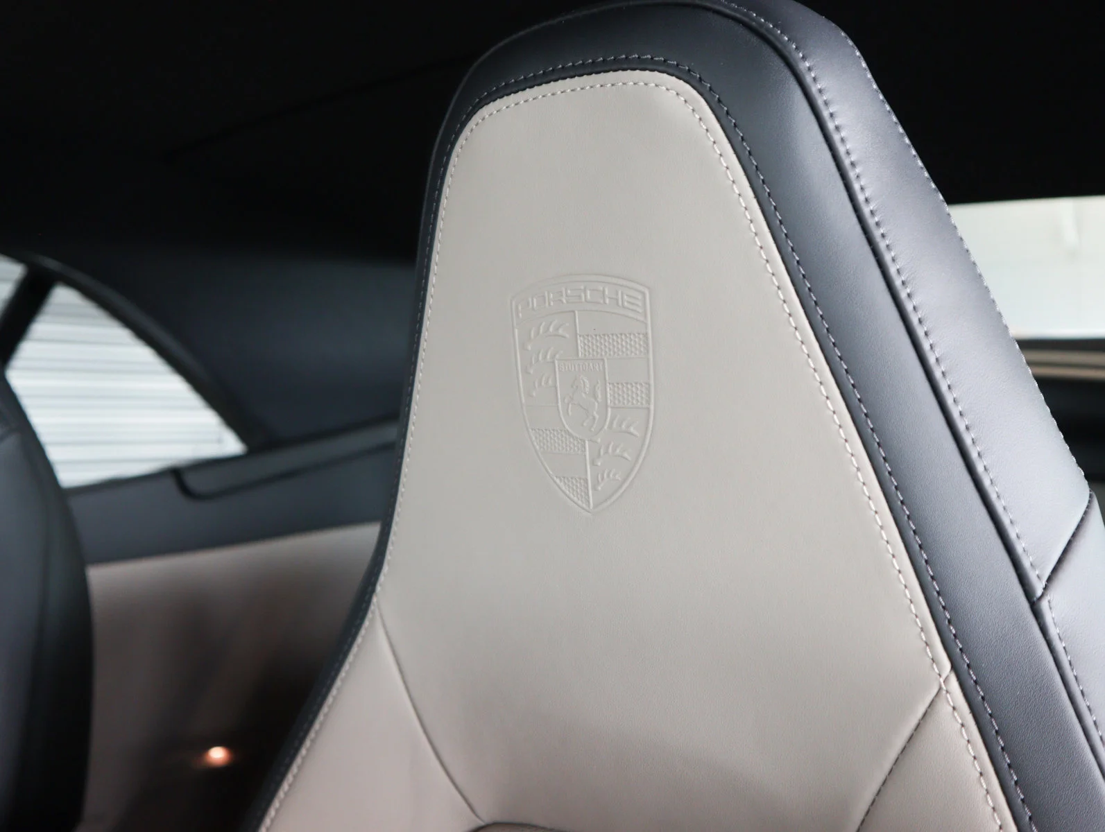 2026 Porsche 911 - Photo 6