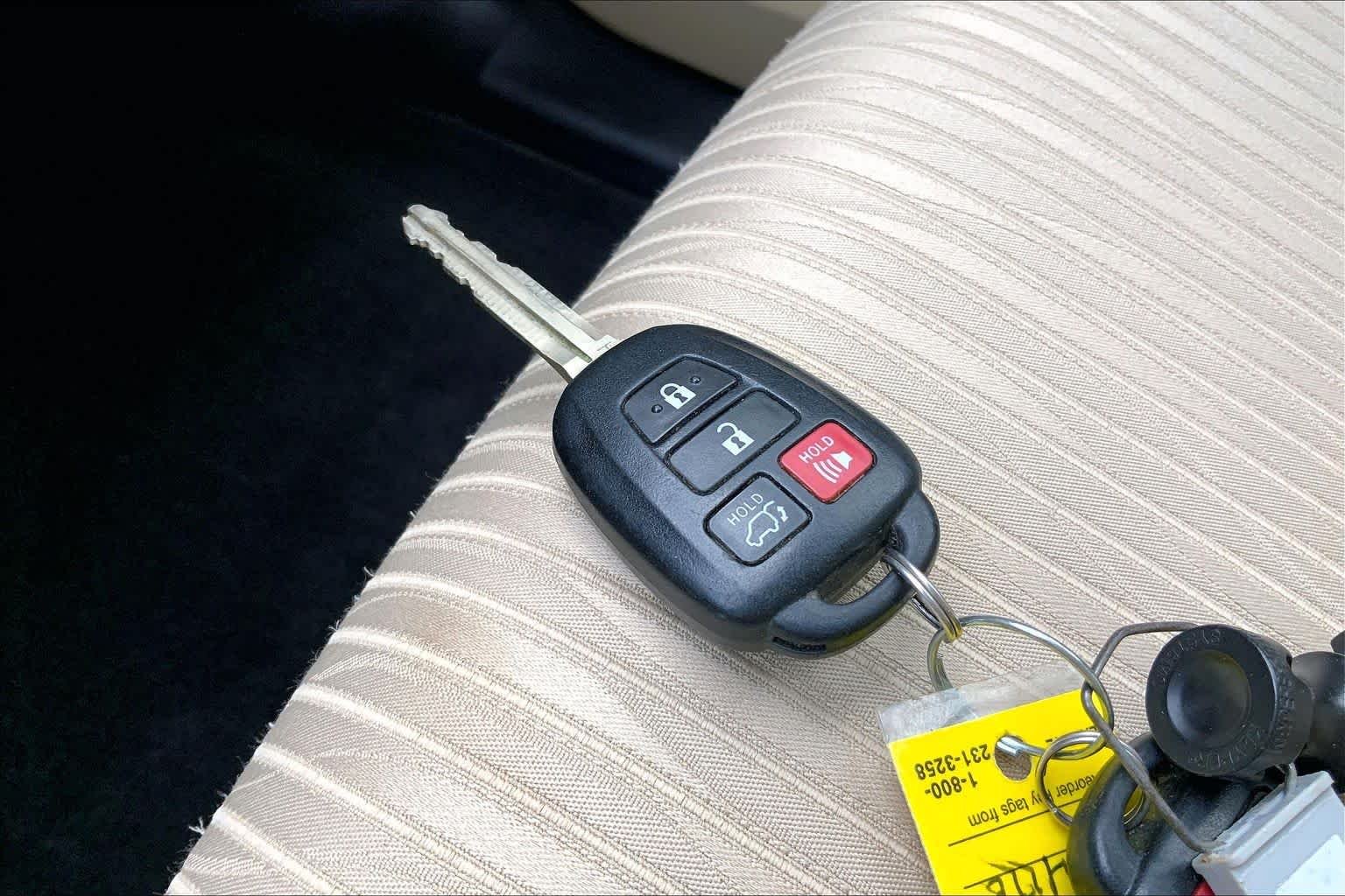 Used 2019 Blizzard Pearl Toyota LE image 14