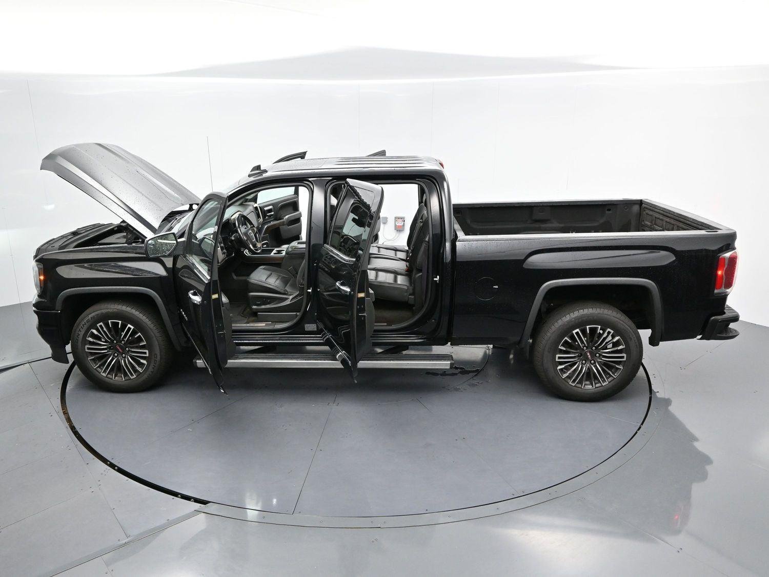 Used 2017 ONYX BLACK GMC Denali image 41