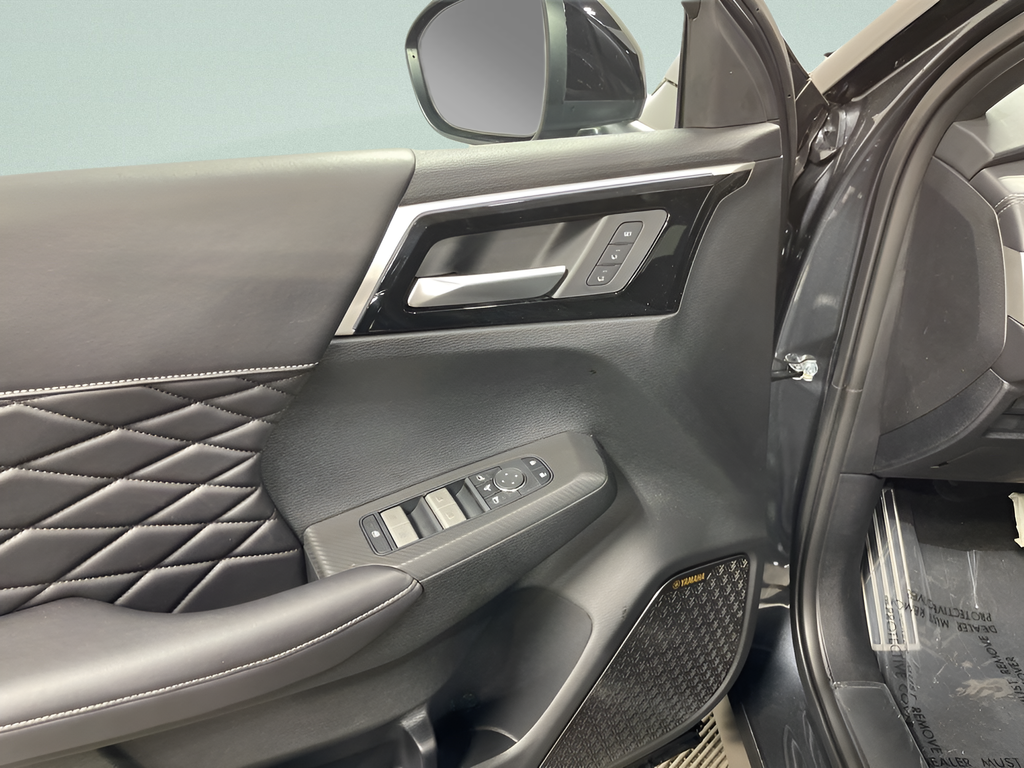 New 2026  Mitsubishi Black Edition image 21