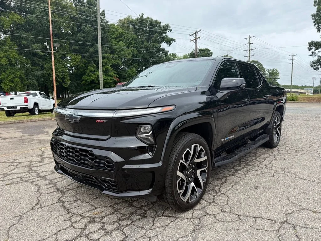 Black 2025 Chevrolet Silverado EV Pickup Truck All-Wheel Drive 