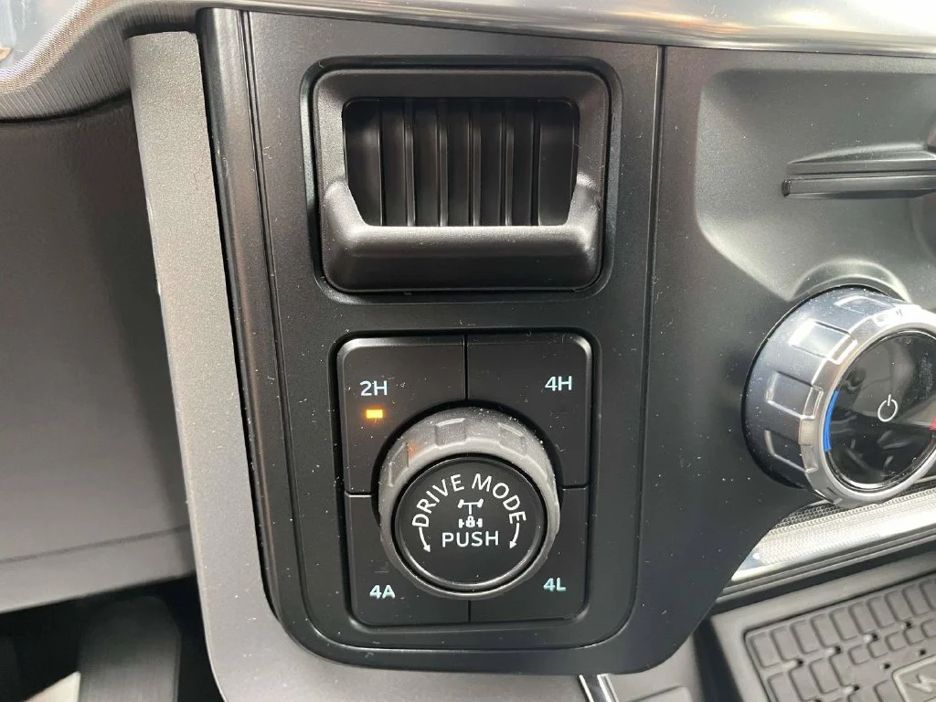 Certified Used 2025 White Ford Lariat image 24