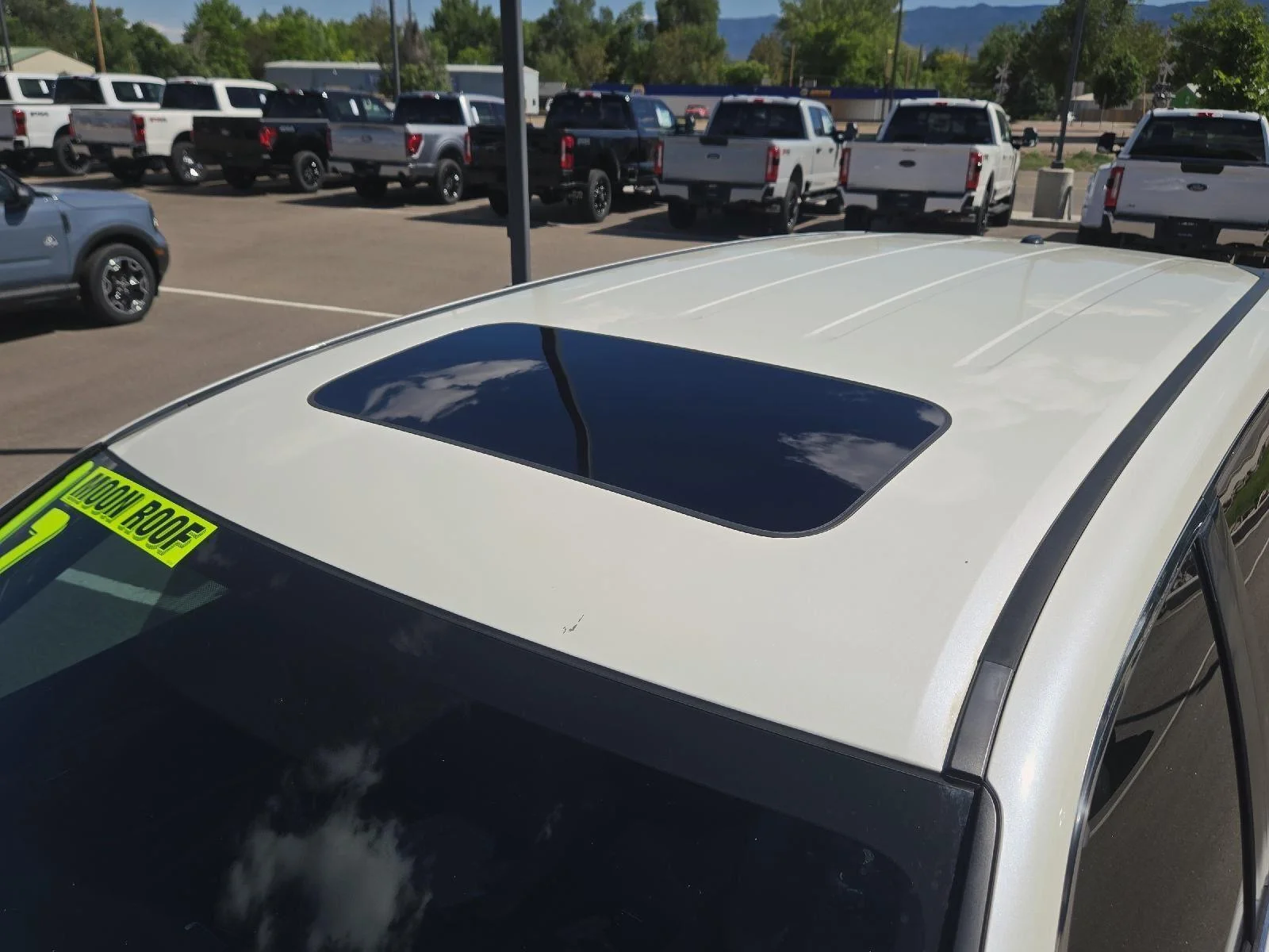 Used 2017 White Diamond Pearl Honda EX-L image 55