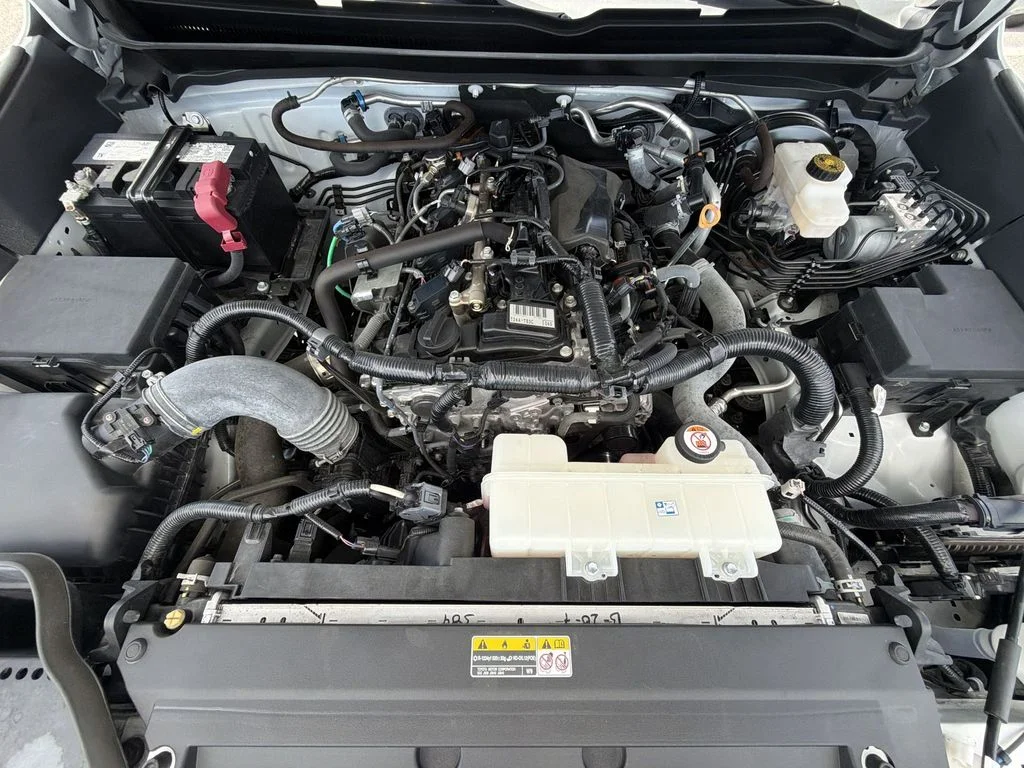 Used 2024 White Toyota SR5 image 37