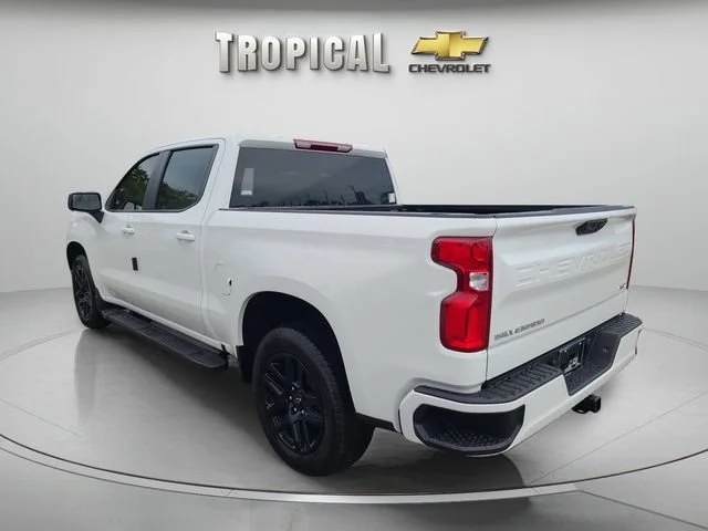 New 2026 Summit White Chevrolet RST image 3
