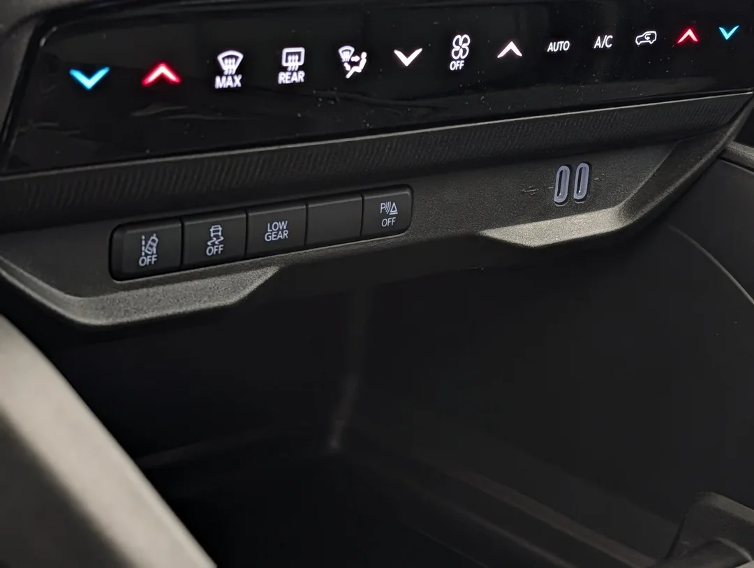 New 2026 Grey Jeep Laredo - - 4x4 - 1.6L Turbo Hybrid - Uconnect 5 w/ 12.3 Screen & More! image 22