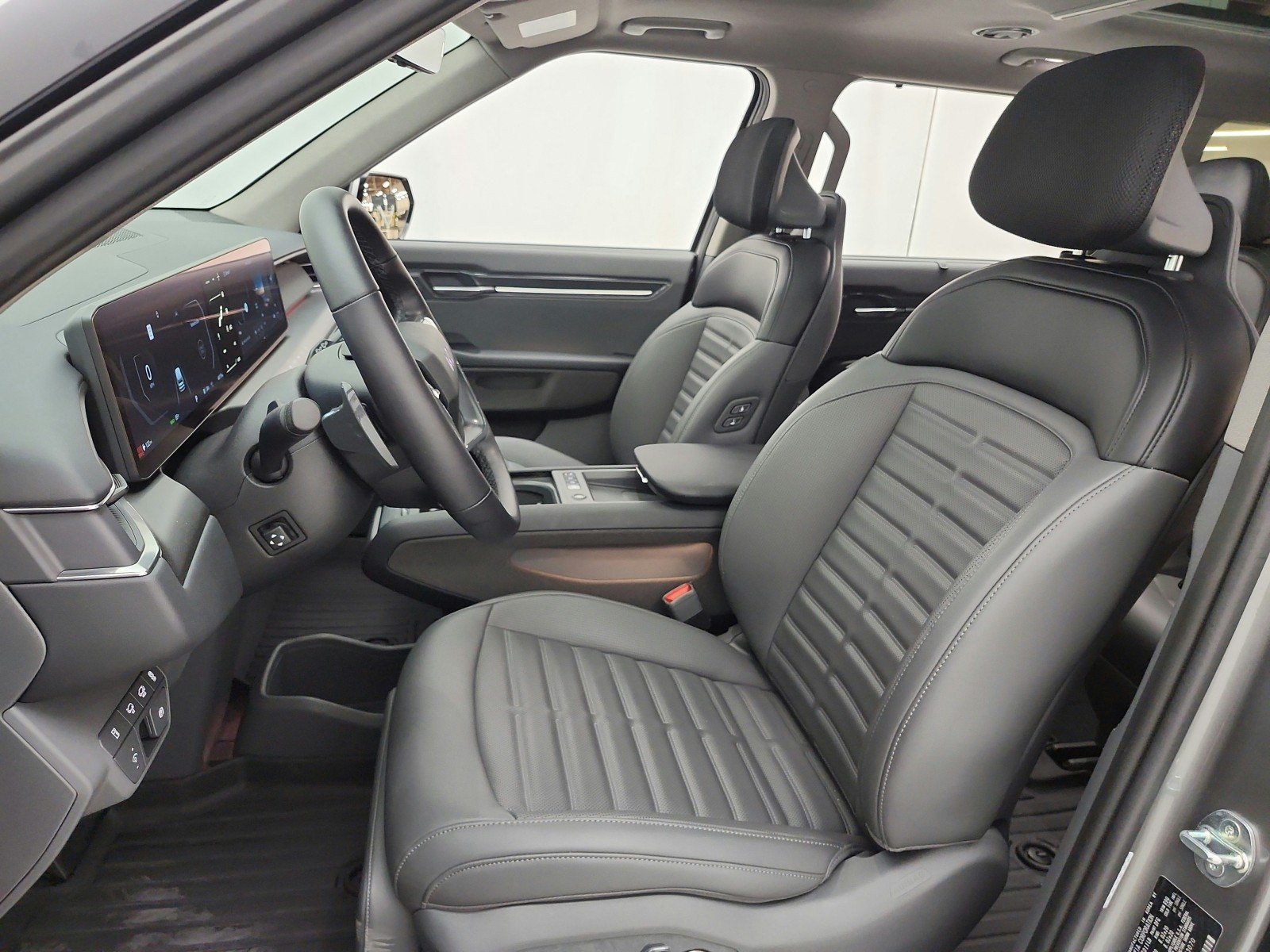 Used 2024 Pebble Gray Kia Land image 15