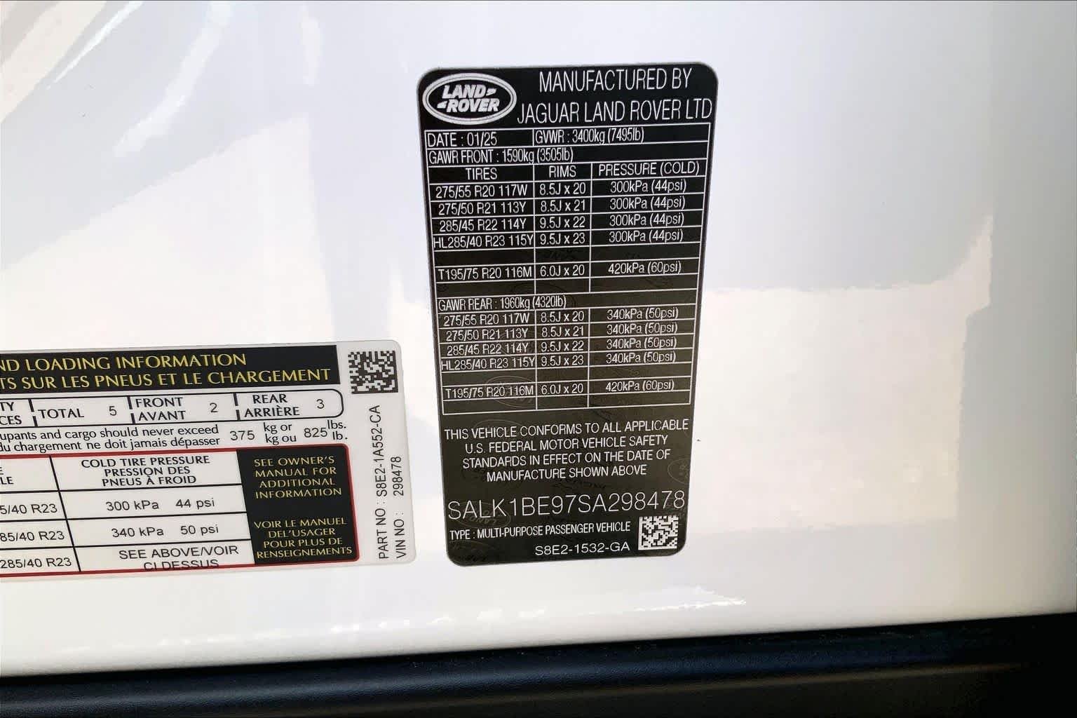 Used 2025 Fuji White Land Rover Autobiography image 30