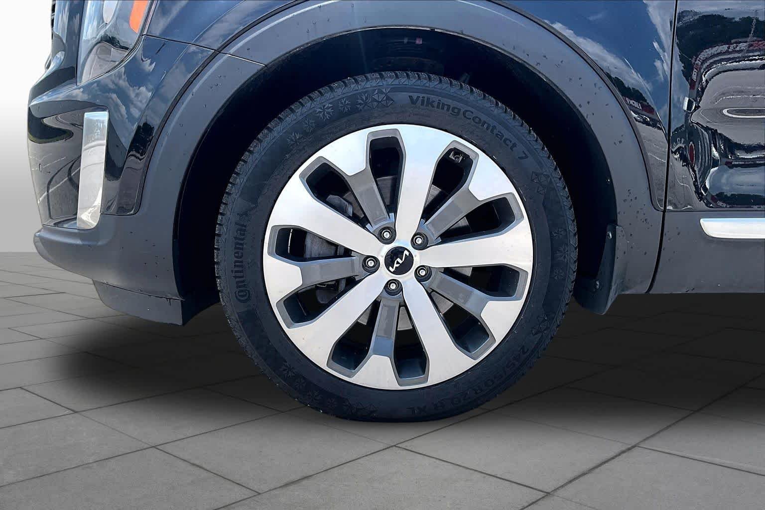 Used 2022 Ebony Black Kia SX image 11