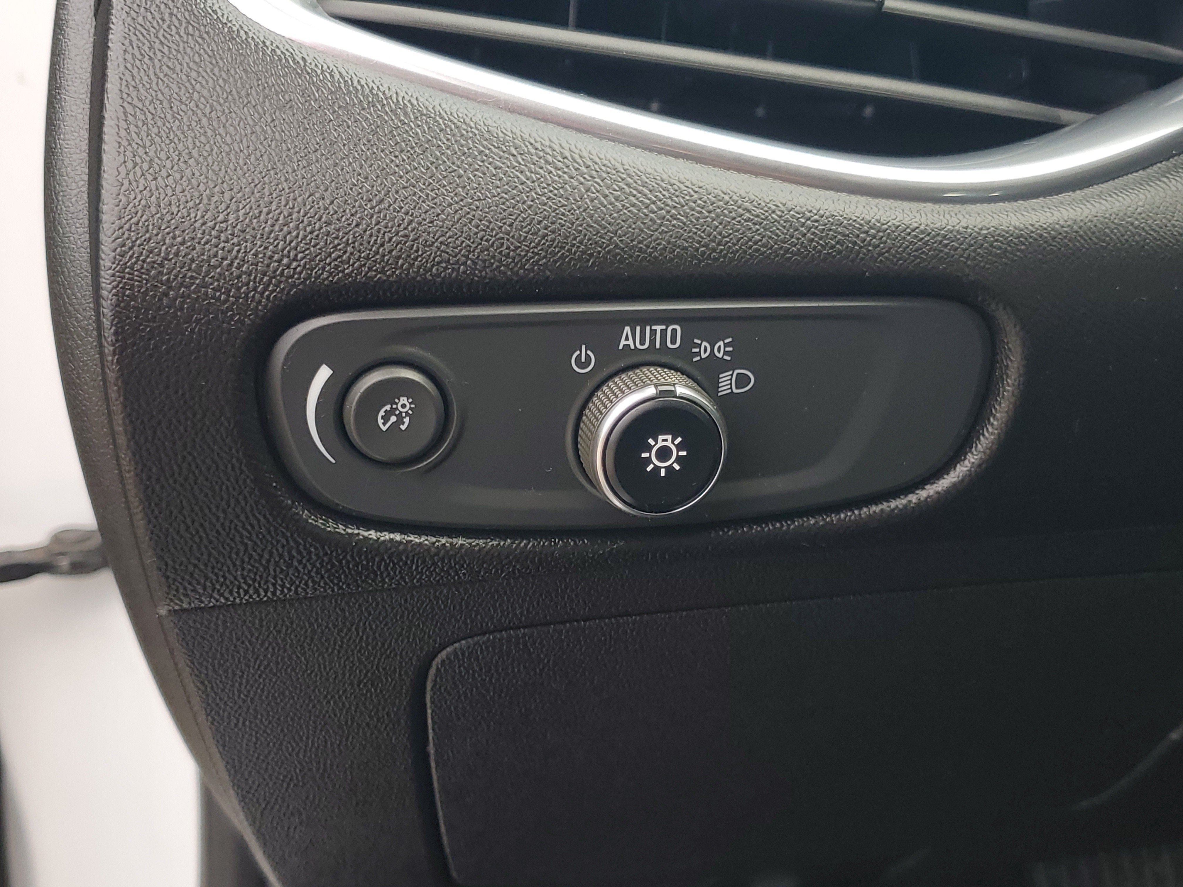 Used 2020 Summit White Chevrolet LT image 20