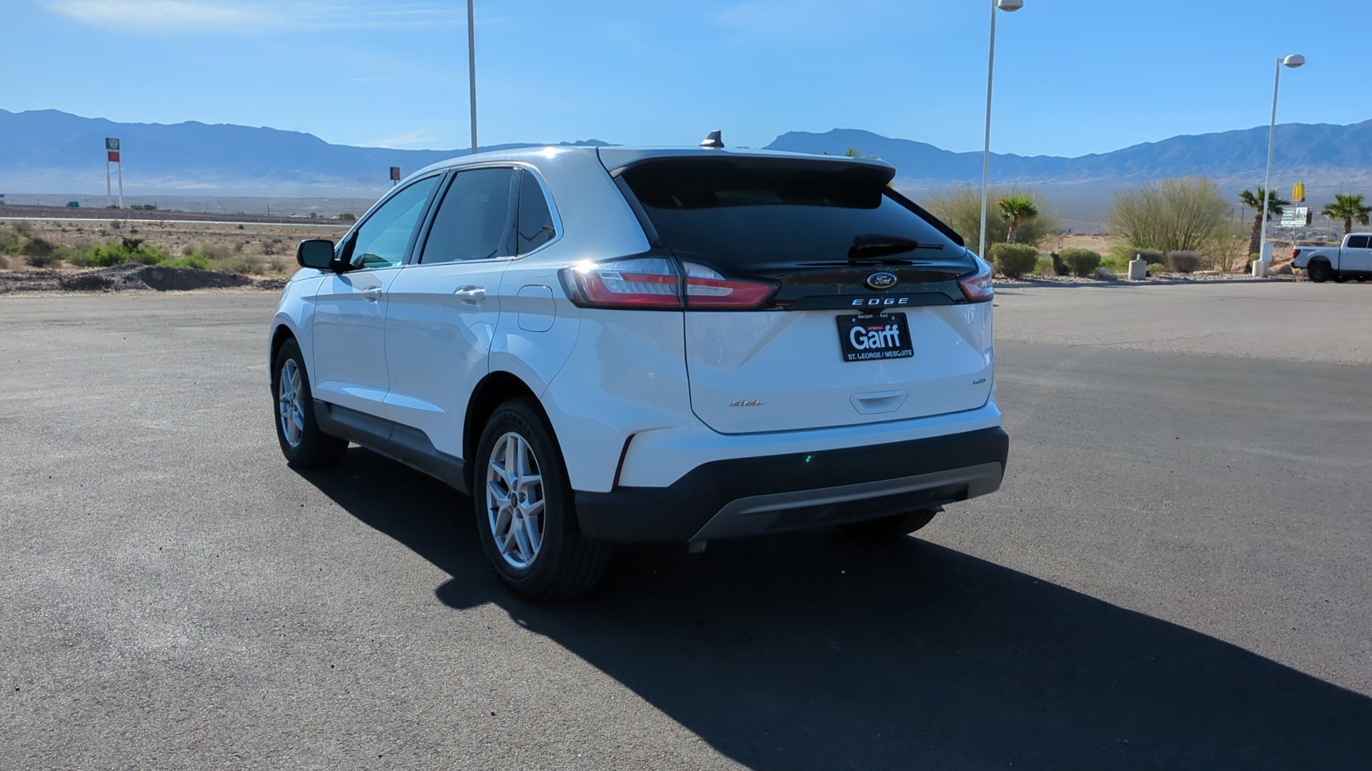 Used 2024 Oxford White Ford SEL image 5
