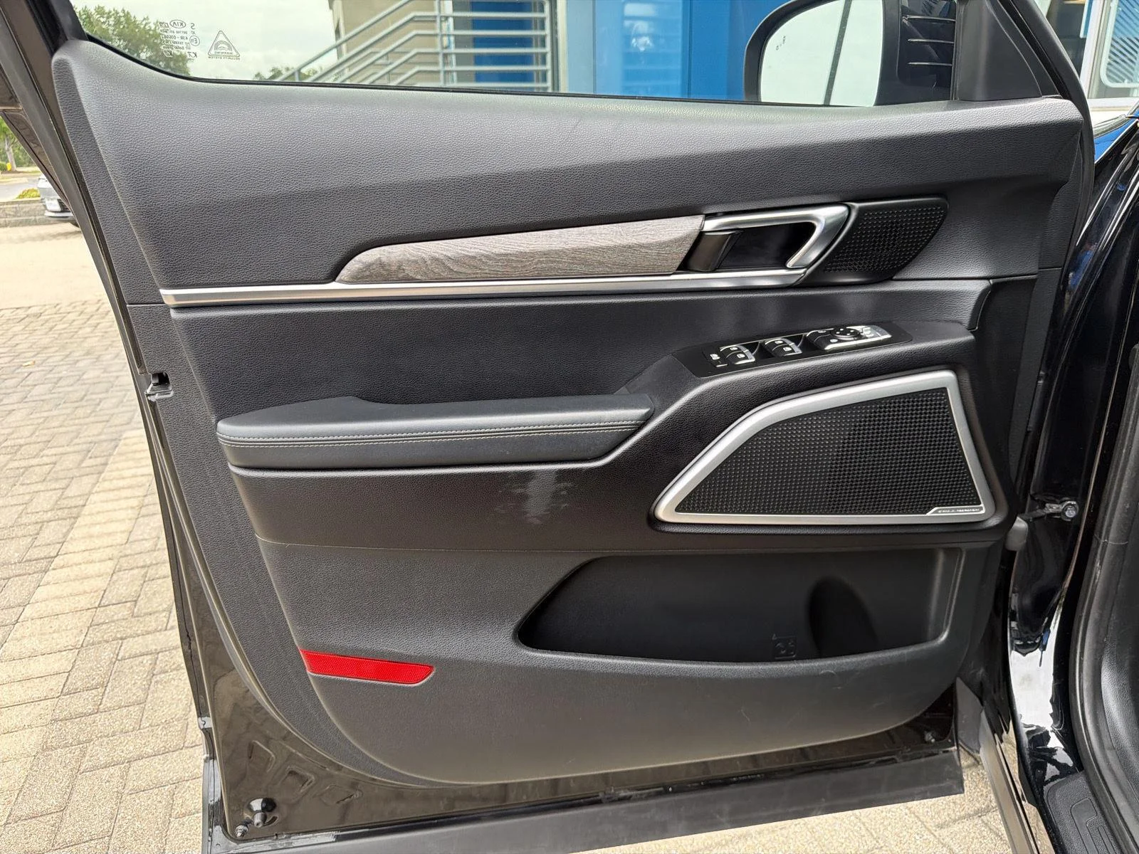 Used 2020 Ebony Black Kia EX image 13