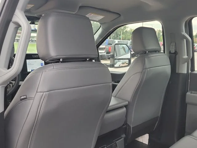 New 2026 Oxford White Ford XL image 13