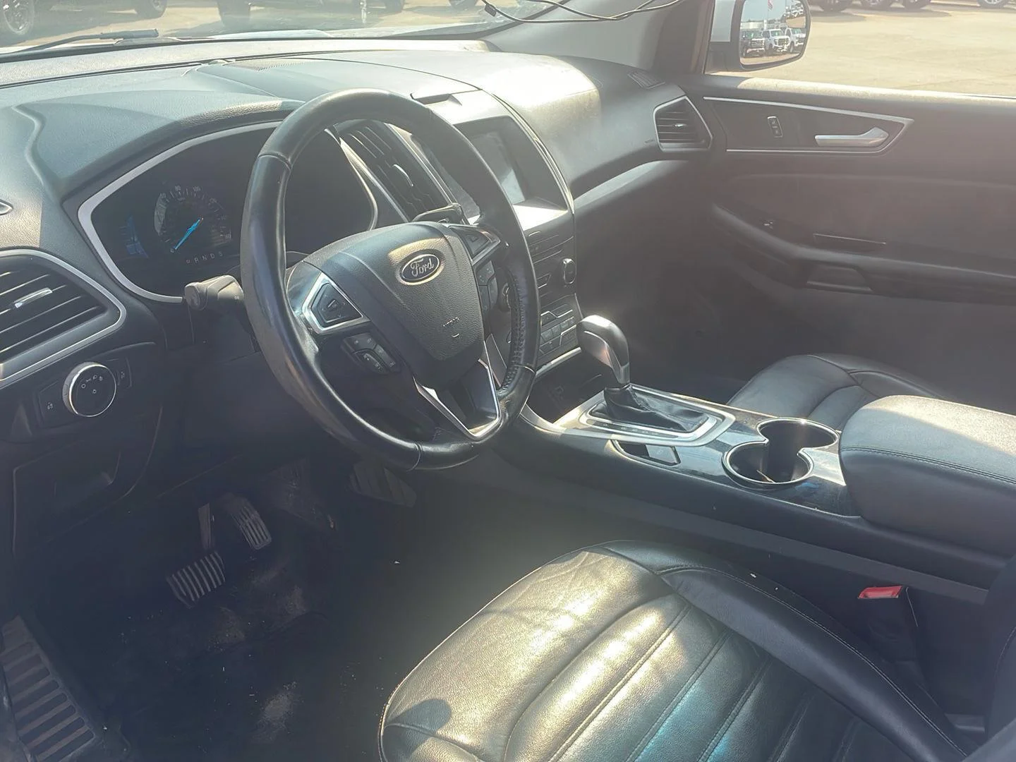 Used 2017 White Ford SEL image 9