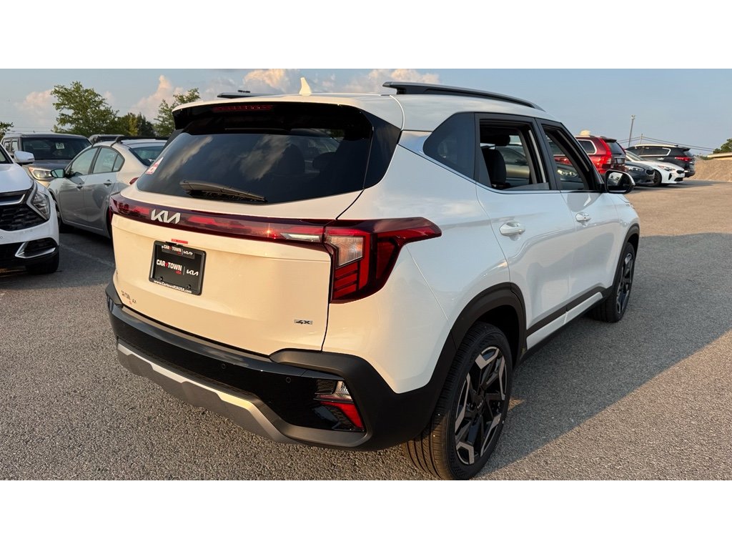 2026 Kia Seltos SX photo 4