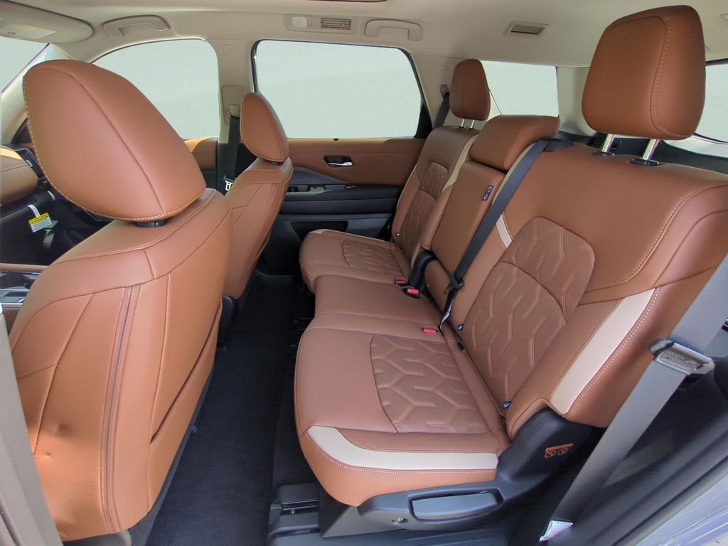 New 2026 Boulder Gray Pearl Nissan Platinum image 10